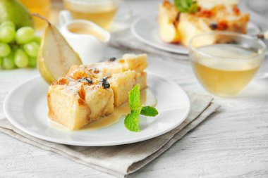 lezzetli ekmek pudingi