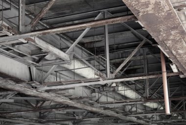 Modern köprü inşaatı  