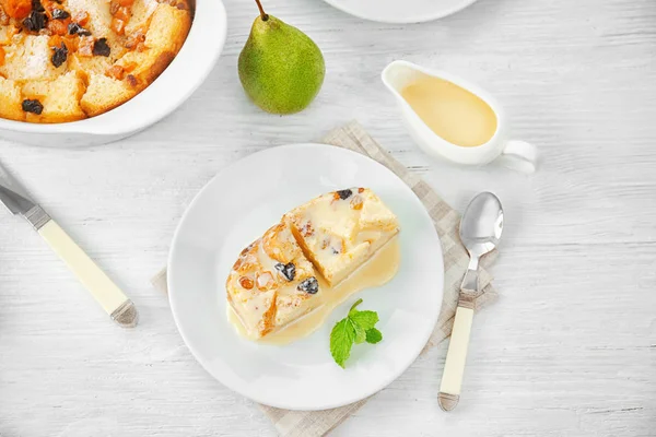 lezzetli ekmek pudingi