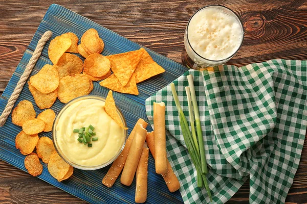 Bowl with beer cheese dip — Stock Photo, Image