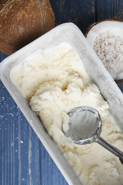 Снабжение свежим мороженым — стоковое фото