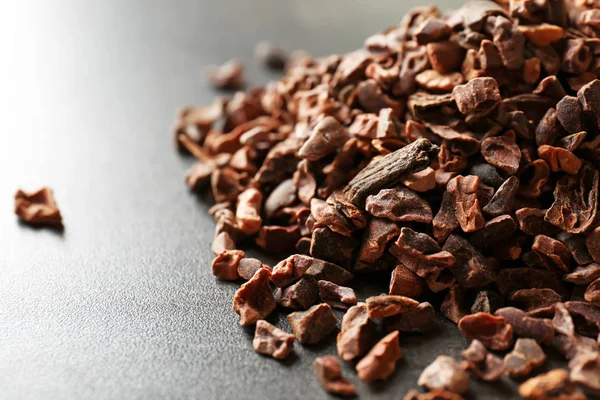 Aromatic cocoa nibs — Stock Photo, Image