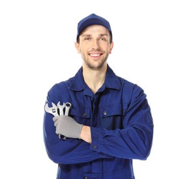 yakışıklı auto makinist 