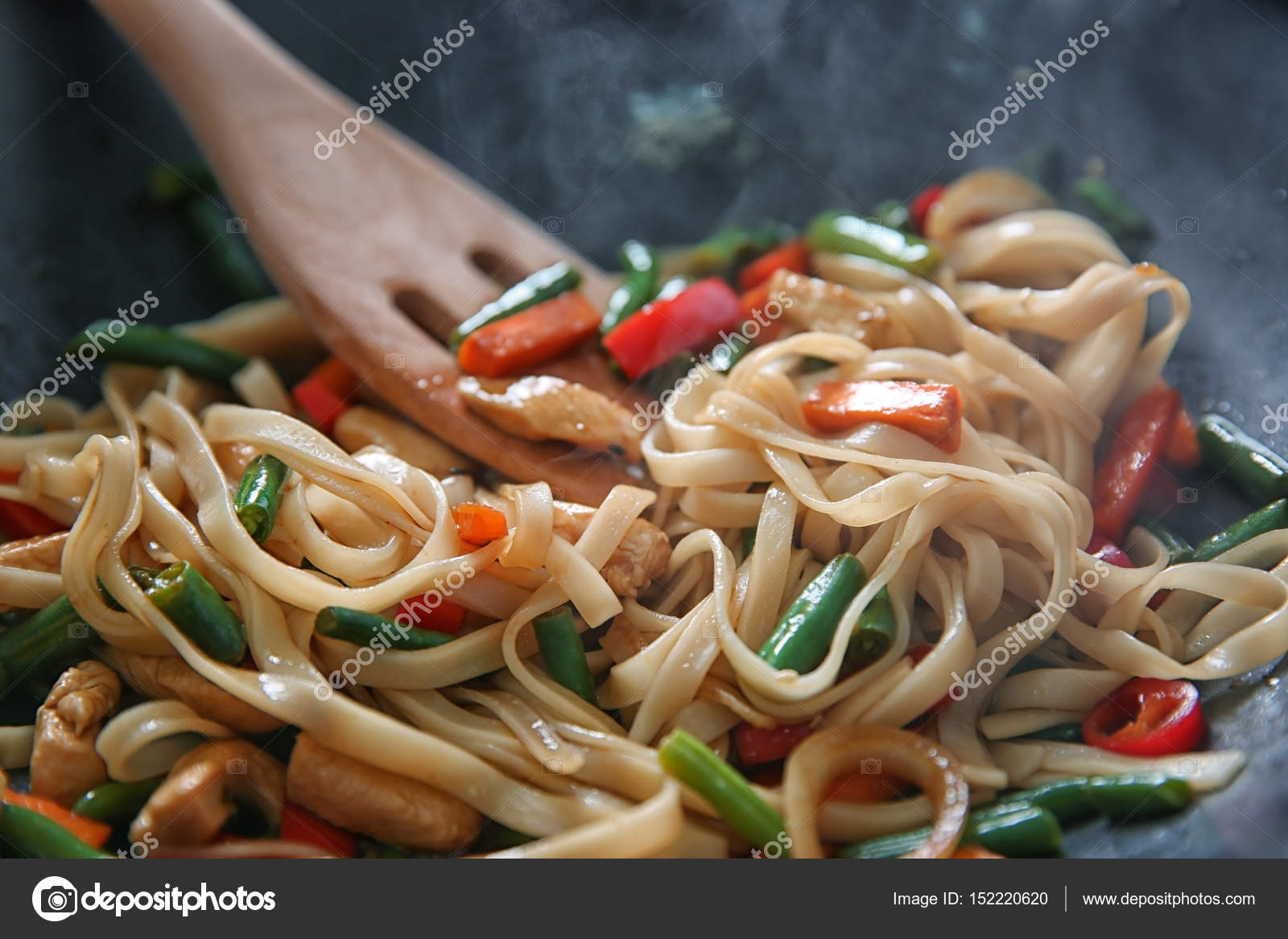 Rice noodle with vegetables — Stock Photo © belchonock 152220620