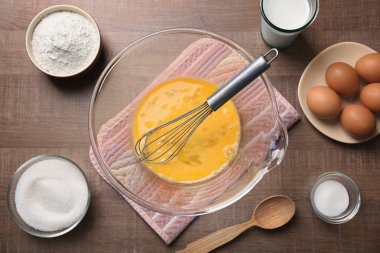 Hamur için tereyağı pasta yapma