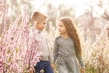 kız ve erkek bahar Parkı