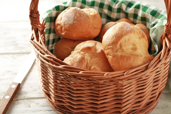 Diversi tipi di pane fresco — Foto Stock