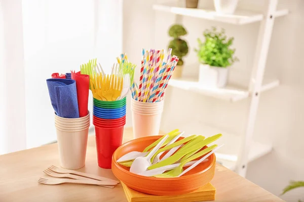 Colorful plastic ware for picnic — Stock Photo, Image