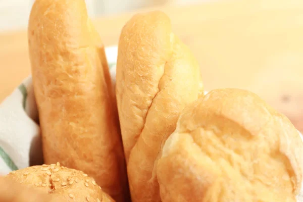 Diferentes panes frescos —  Fotos de Stock