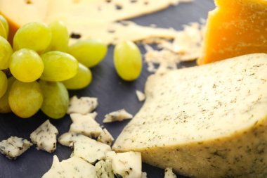 Lezzetli dilimlenmiş peynir