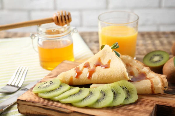 Verse heerlijke pannenkoeken — Stockfoto