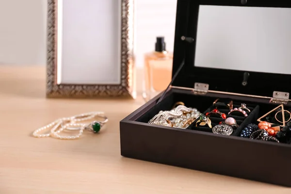 Jewelry accessories in box — Stock Photo, Image