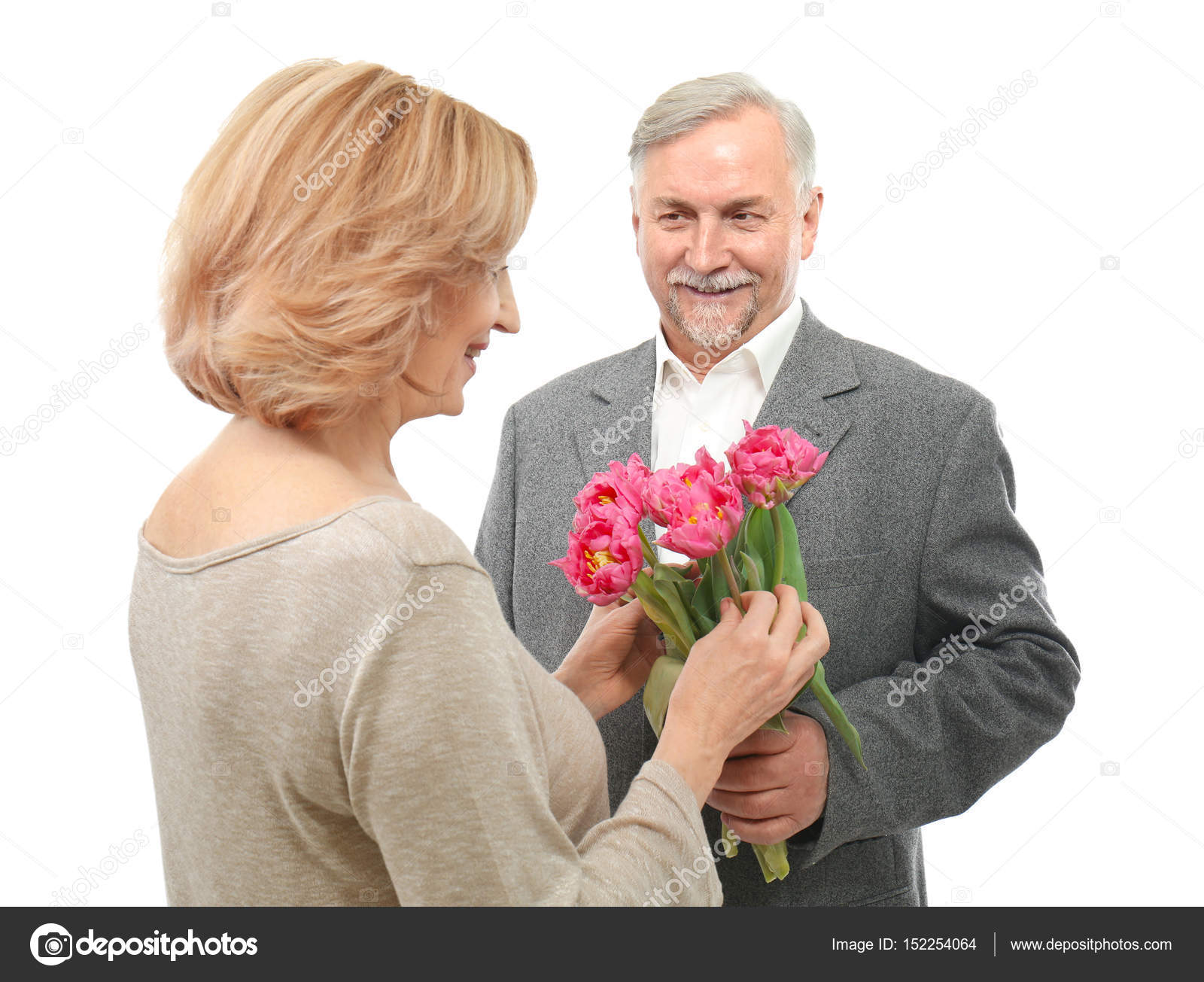 bloemen geven aan een man bloemen geven aan een man