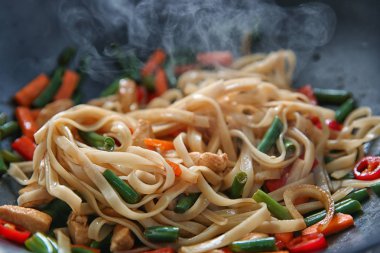 pirinç şehriye sebze ile pilaki 