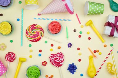 doğum günü tatlılar ve dekorasyon