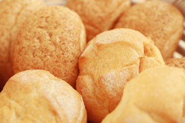 Farklı taze ekmek somunları