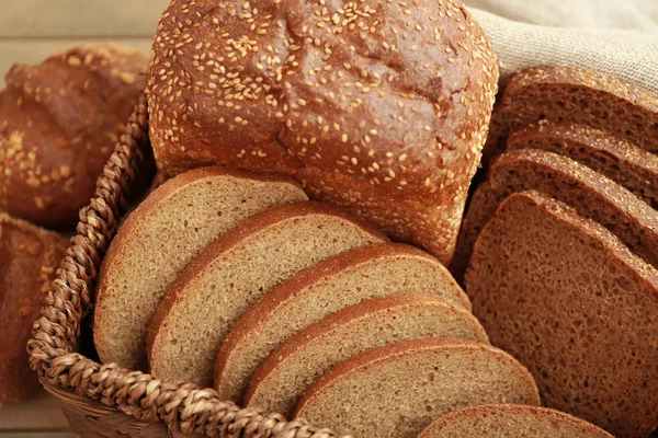 Свіжі нарізаний хліб — стокове фото