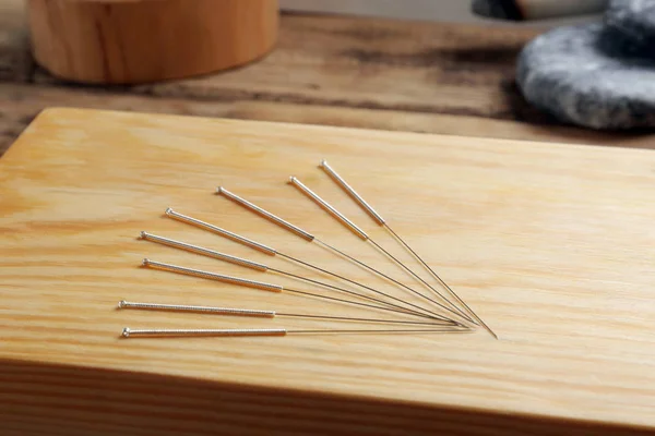 Akupunktur nålar ombord — Stockfoto