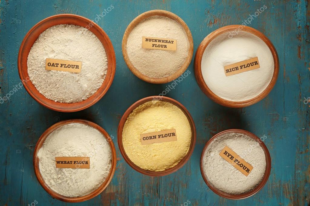 Different types of flour — Stock Photo © belchonock #152251432