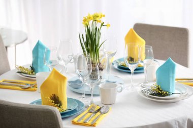 Akşam yemeği için sofra