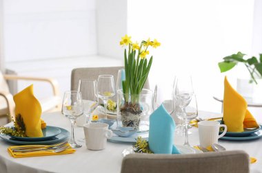 Akşam yemeği için sofra