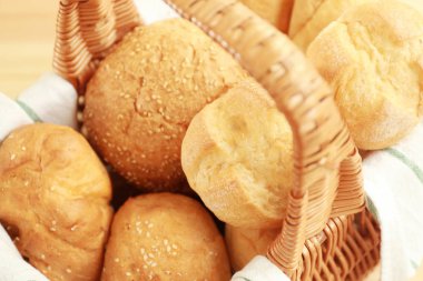 Farklı taze ekmek somunları