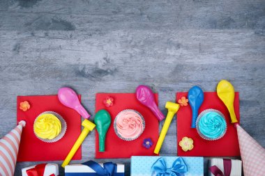 Parlak doğum günü dekor 