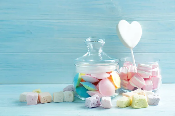 Composizione di diverse caramelle — Foto Stock