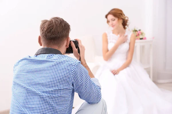 Fotograf przy Fotografia Bride — Zdjęcie stockowe