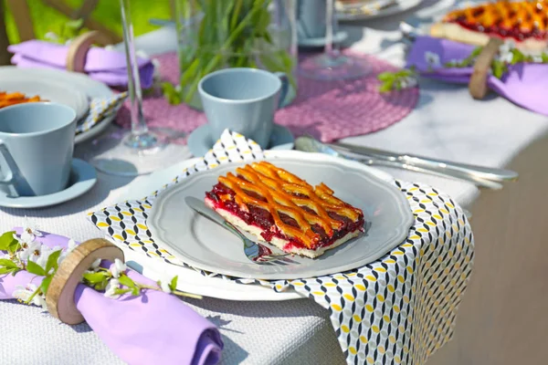 Configuração de mesa para o jantar — Fotografia de Stock