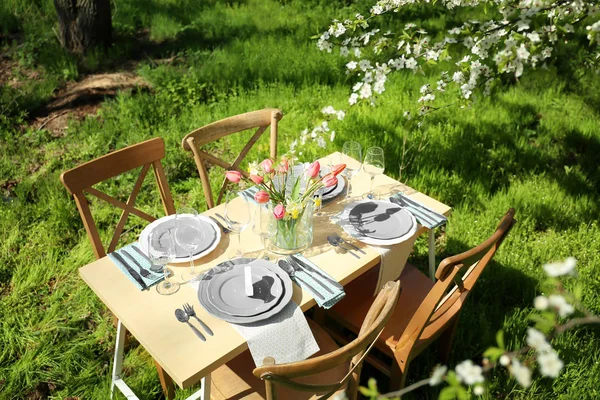 Beautiful table setting — Stock Photo, Image