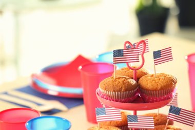 İle lezzetli muffins stand