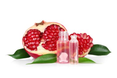 Parfüm şişeleri ve nar  