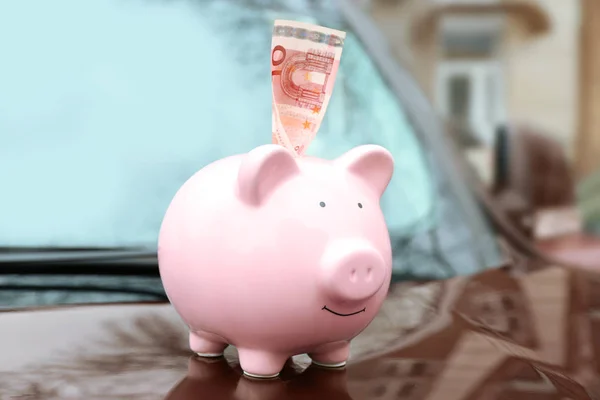 Ceramic piggy bank — Stock Photo, Image