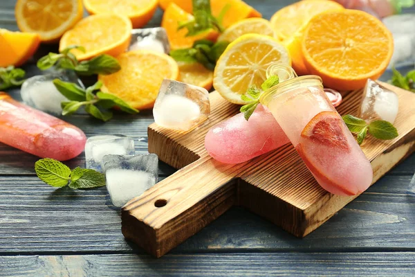 Helado de cítricos con frutas — Foto de Stock