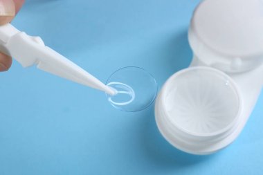 El alarak Kontakt lens