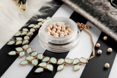 Aksesuar ve kozmetik 