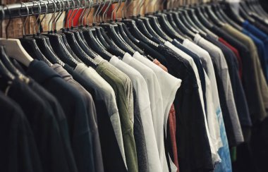 Giyim showroom ile raf