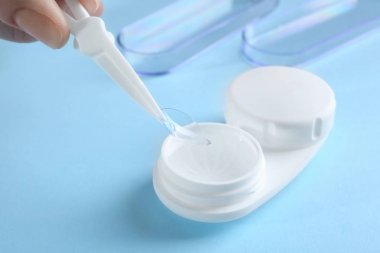 El alarak Kontakt lens