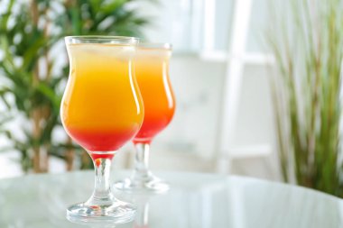 Tekila sunrise kokteyller