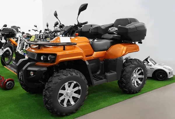 Quad bike în showroom — Fotografie, imagine de stoc