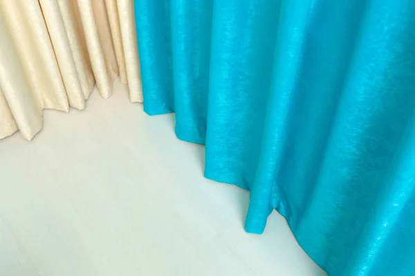 Curtains in modern flat — Stock Photo, Image