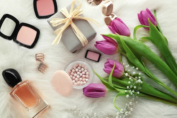 Composition of cosmetics with tulips — Stock Photo, Image