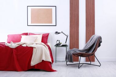 Bordo yatak takımları ile rahat yatak 