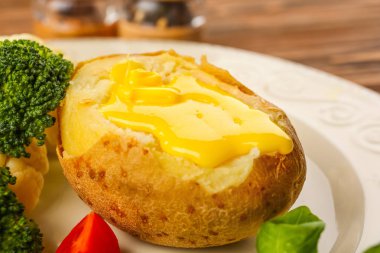 Peynir soslu fırında patates