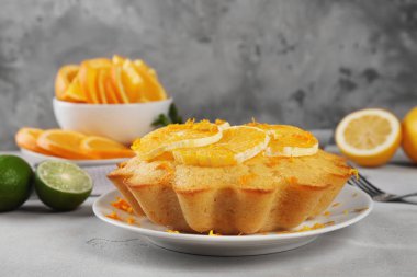 Lezzetli narenciye pasta plaka