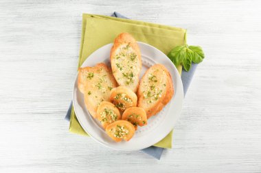 sarımsak Fransız ekmek dilimleri