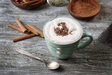 Lezzetli kakao içki ile kompozisyon