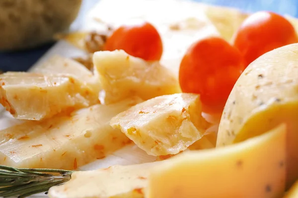 Composition with sliced cheese and tomatoes — Stock Photo, Image