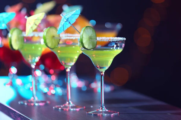 Lunettes avec des cocktails savoureux — Photo